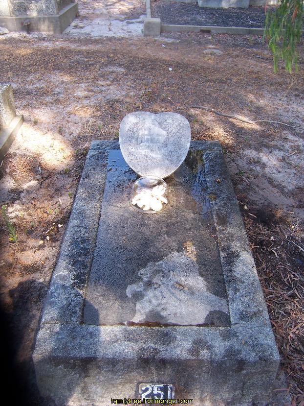 Veronica Joan Ironmonger. Grave at Margaret River Cemetery, Western Australia Buried 1959