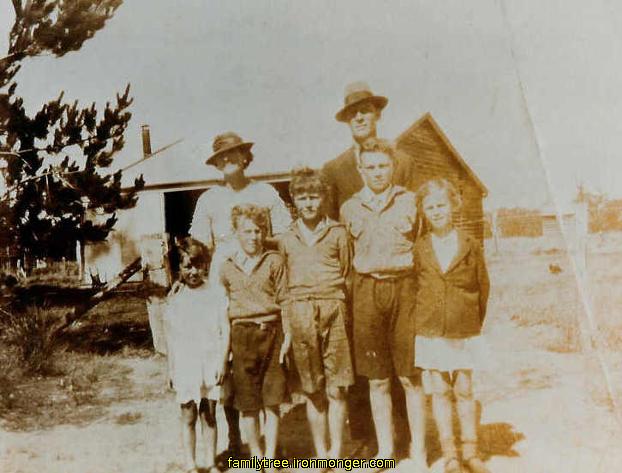 Charles Henry Ironmonger and Family - December 1936
Back - Minnie and Charles
Front - Barbara, David, Fred, Colin and Hilary