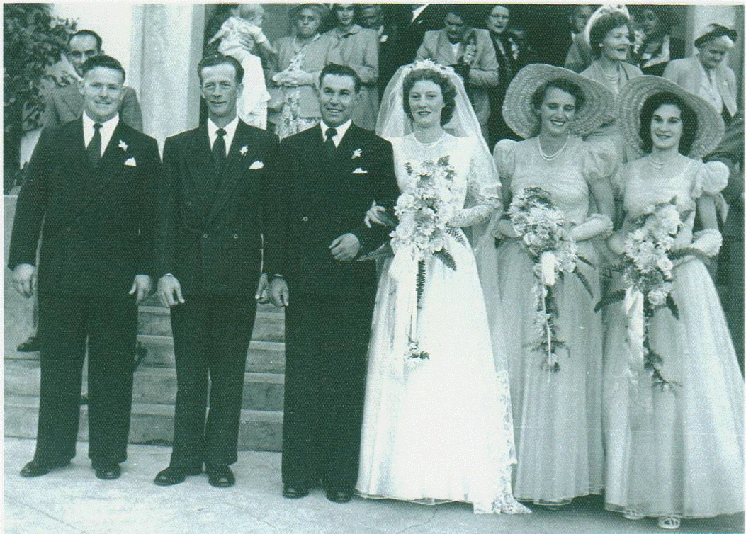 Barbara Ironmonger and Ken Froome on their wedding Day.
From L to R, Unknown, Lennard Thompson, Ken Froome, Barbara Ironmonger, Hilary Ironmonger, Unknown