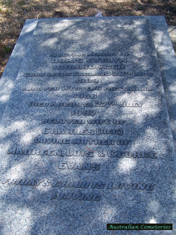 Headstone for Doris Evelyn Evans 1997